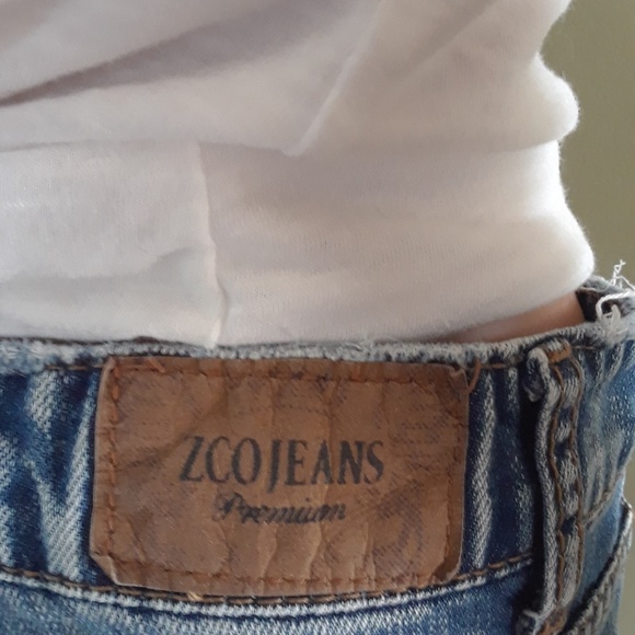 ZCO Distressed Crop Jeans - Picture 3 of 5